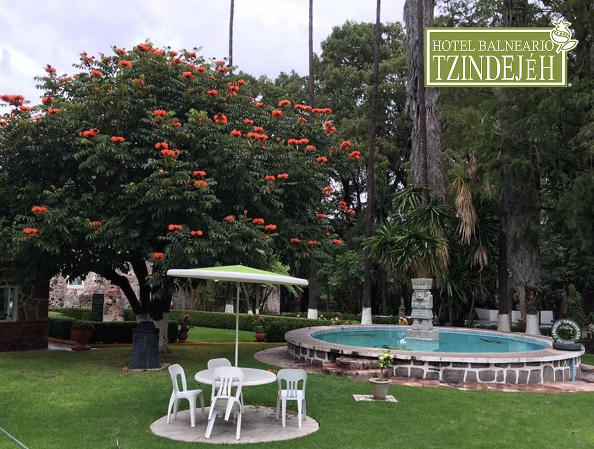 Hotel Balneario Tzindejeh Tasquillo ภายนอก รูปภาพ