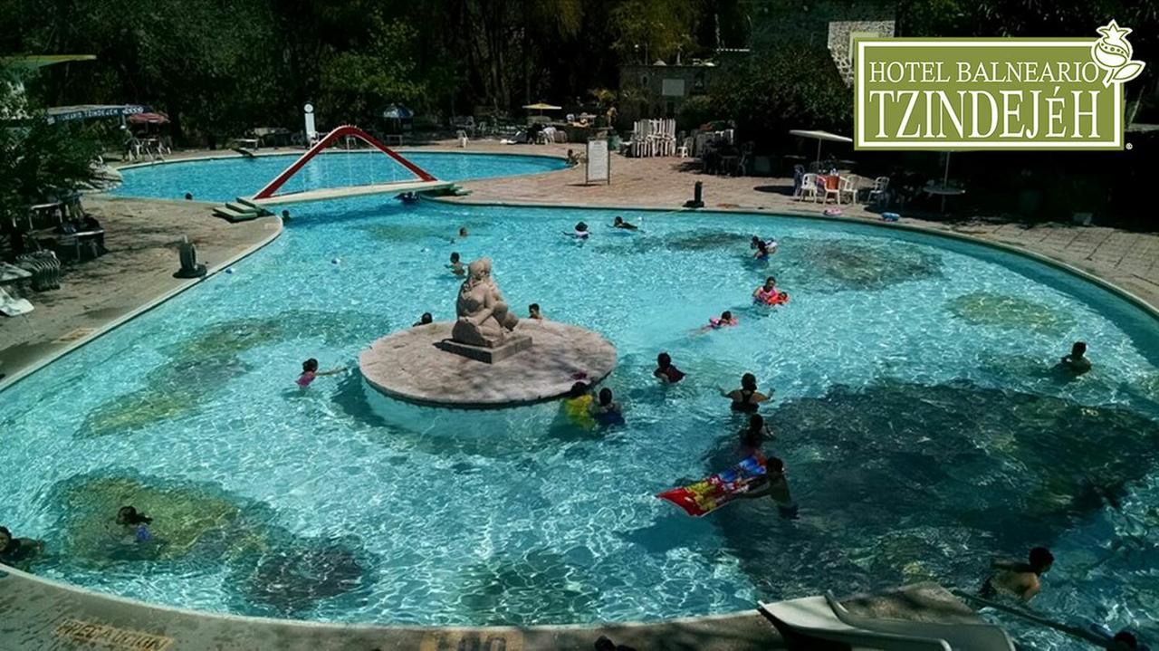 Hotel Balneario Tzindejeh Tasquillo ภายนอก รูปภาพ