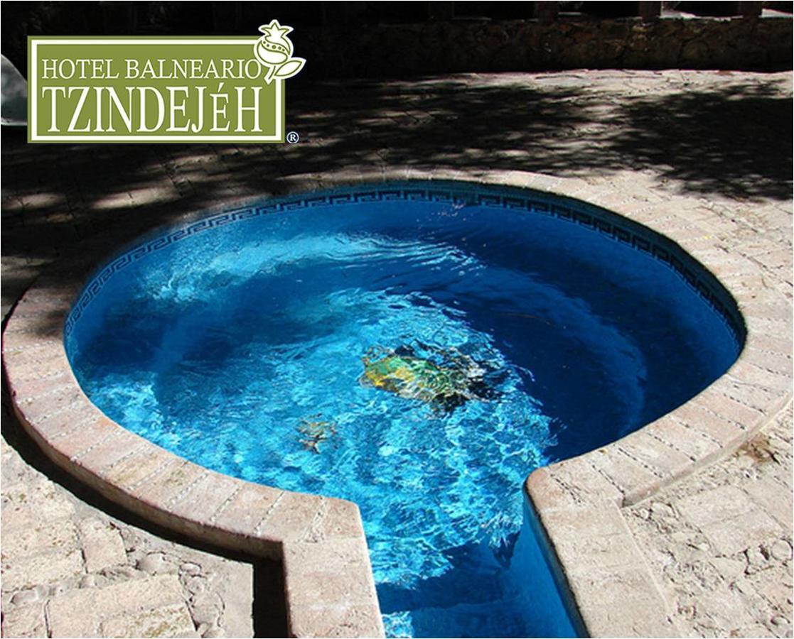 Hotel Balneario Tzindejeh Tasquillo ภายนอก รูปภาพ
