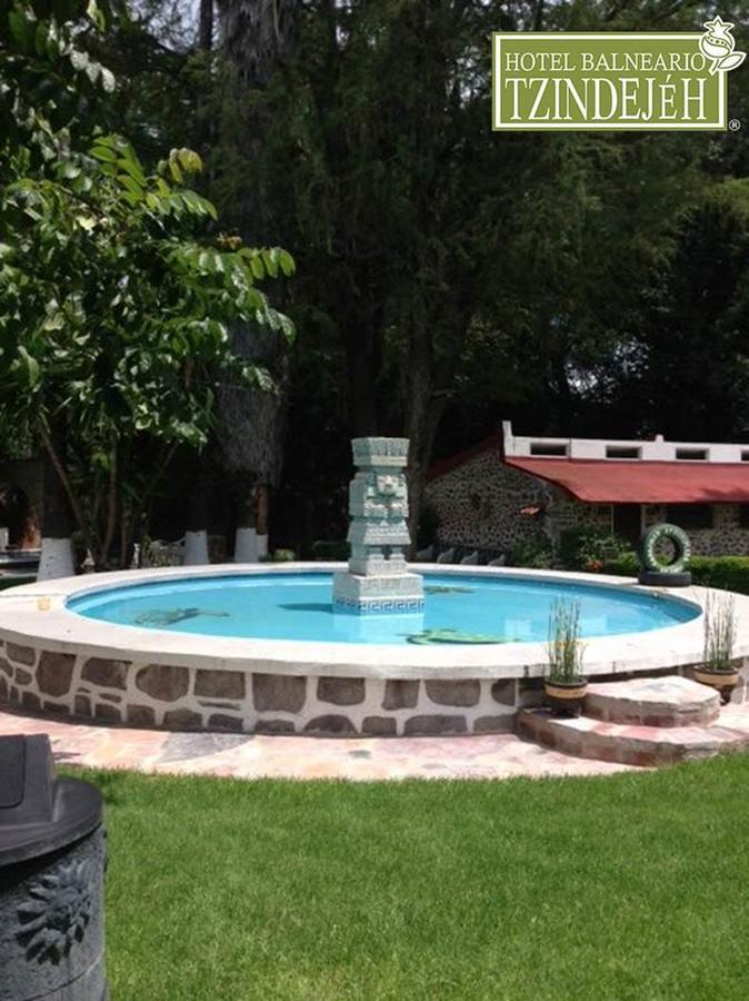Hotel Balneario Tzindejeh Tasquillo ภายนอก รูปภาพ