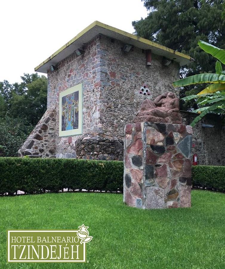 Hotel Balneario Tzindejeh Tasquillo ภายนอก รูปภาพ