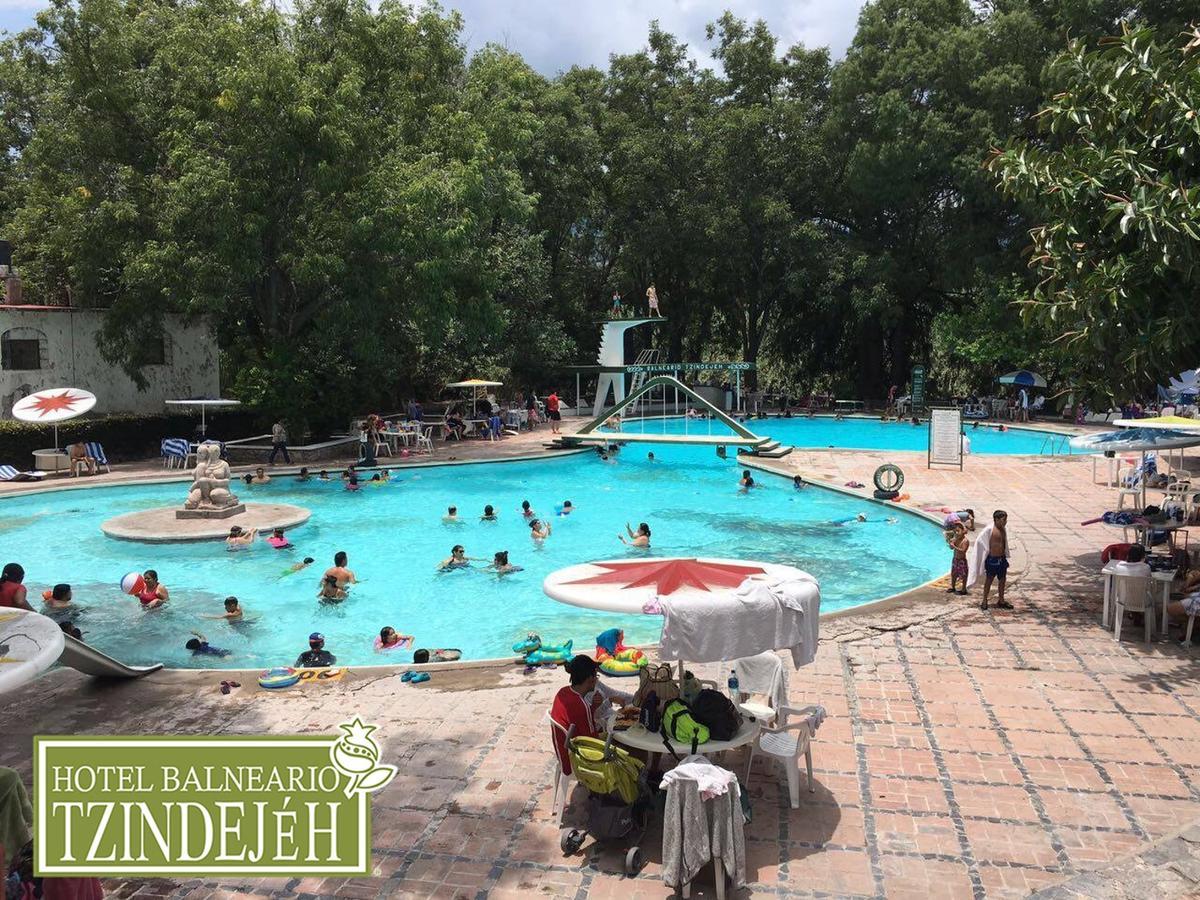 Hotel Balneario Tzindejeh Tasquillo ภายนอก รูปภาพ